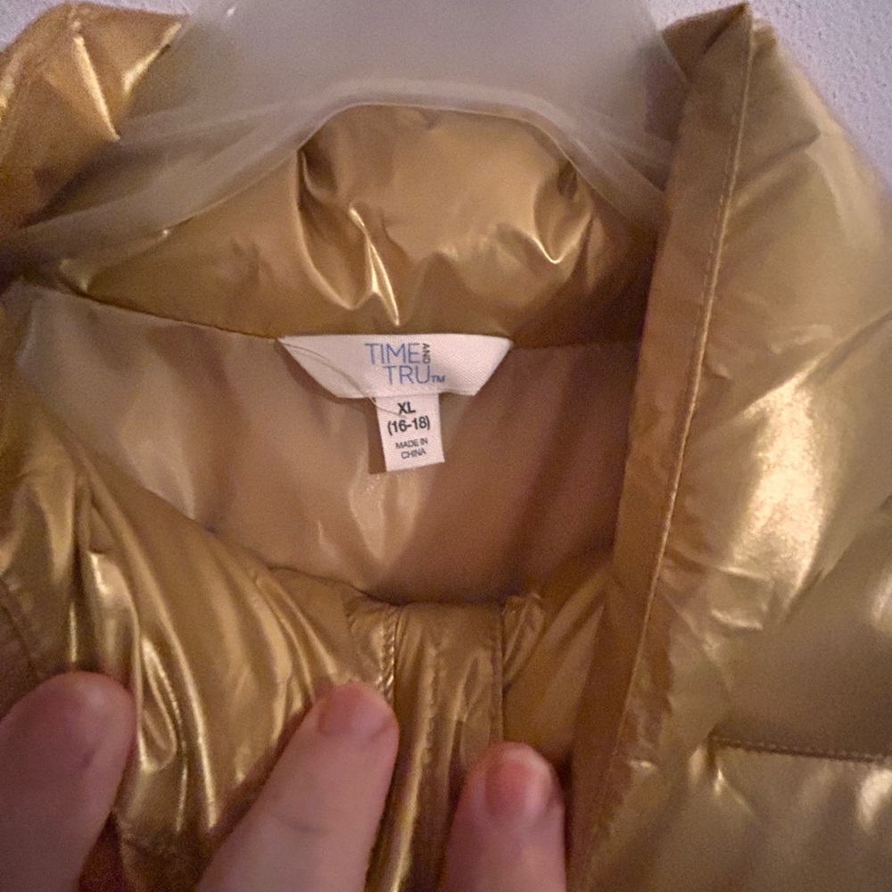 Gold puffer coat. Time & Tru. Size XL 14/16 - Picture 4 of 4